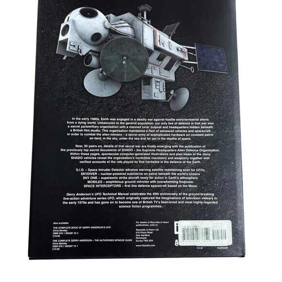 RARE Gerry Andersons UFO Technical Manual Hardcover 2009 - Picture 5 of 5